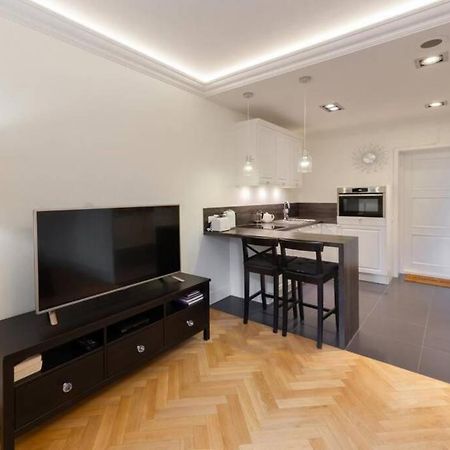 Apartamenty-Mi Crystal Warschau Buitenkant foto