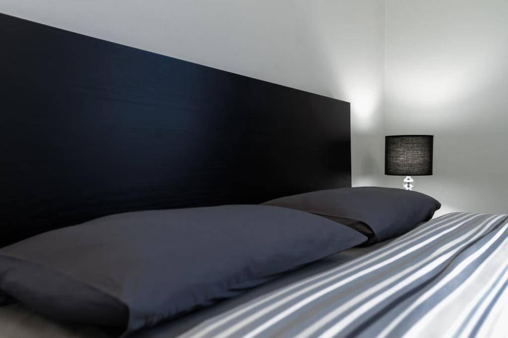 Apartamenty-Mi Crystal Warschau Buitenkant foto